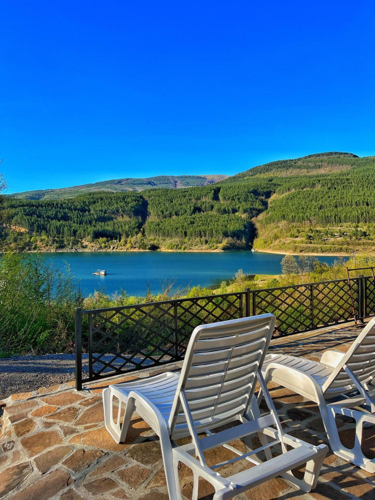 Zavojsko Jezero - Vila Jezero Пирот Екстериор снимка